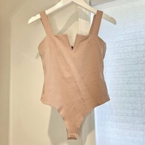 Tank top v neck body suit size S in light pink